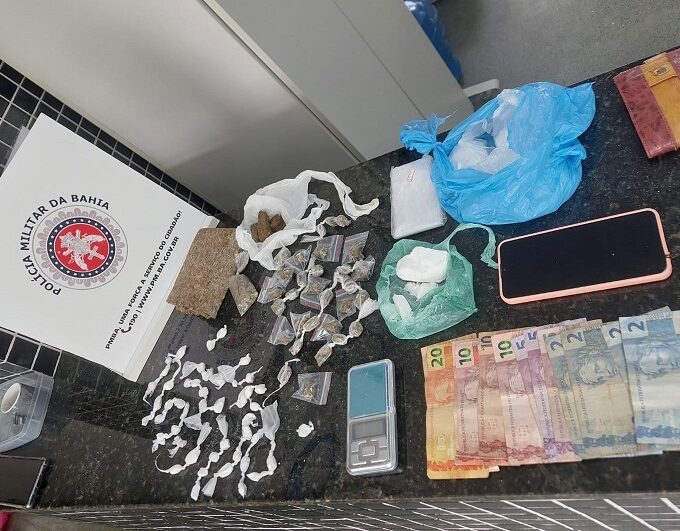 43ª CIPM: Policiais do PETO predem casal e desmontam “Delivery” de drogas em Itamaraju