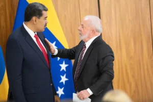 Brasil muda o tom com Maduro