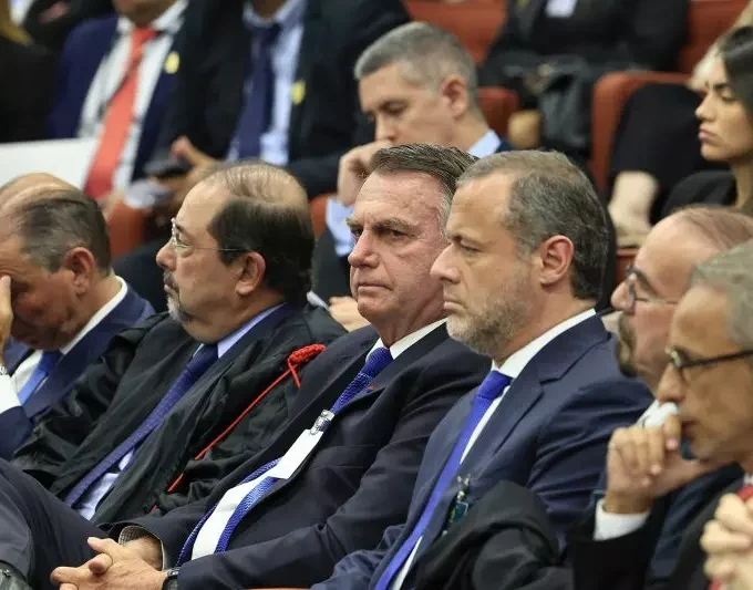 Turma do STF nega todos os recursos de Bolsonaro