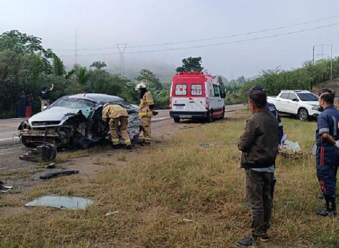 Acidente na "Curva da Morte" deixa uma vítima fatal e outra em estado grave em  Itamaraju