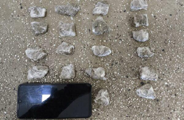 Caravelas-Caema apreende adolescente portando droga no distrito de Barcelona