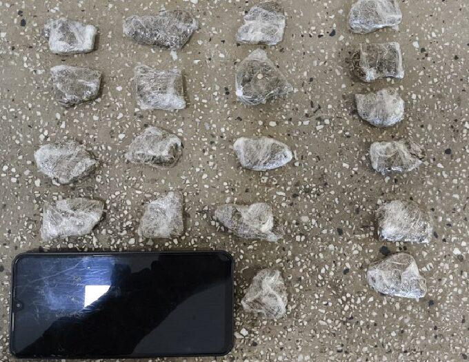 Caravelas-Caema apreende adolescente portando droga no distrito de Barcelona